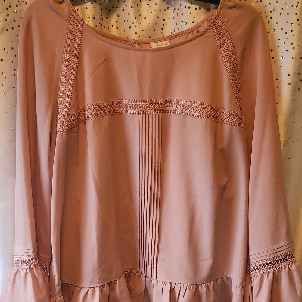 💖 Pink Long-Sleeve Top – Business Casual or Evening with Embroidery